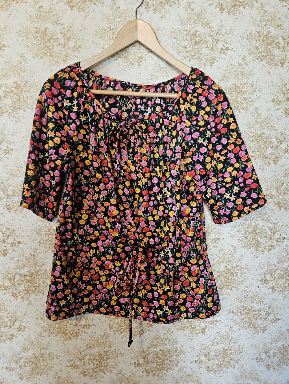 Vintage 70s Mid-Century Floral Blouse